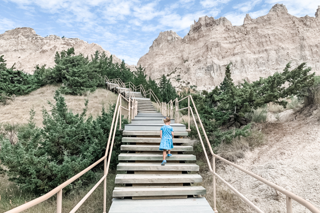 The Cliff Shelf Nature Trail is a family friendly Badlands hiking trail.