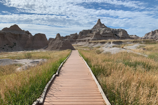 The Window Trail is one of the Badlands hiking trails that everyone can enjoy.