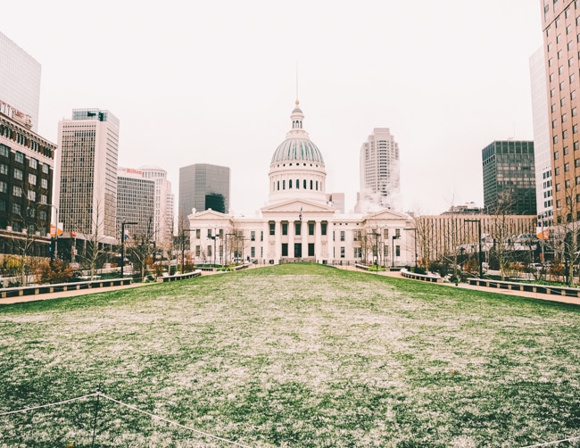 27 Best Family Activities in St Louis in 2022 15 Visiting the Old Courthouse is one of the most historic things to do in St Louis