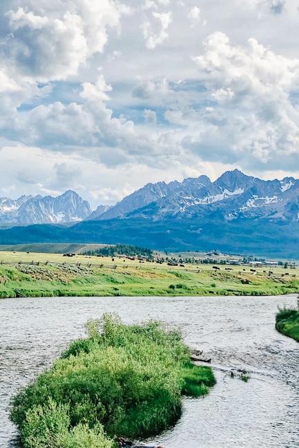 There are lots of scenic drives near Stanley ID