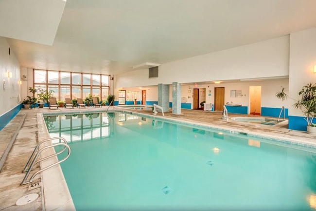Swimming pool