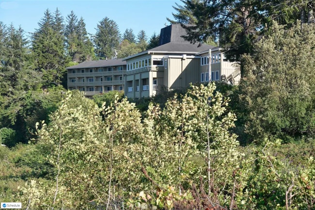 The Best Western Pier Point Inn is close to the fun things to do in Florence, Oregon
