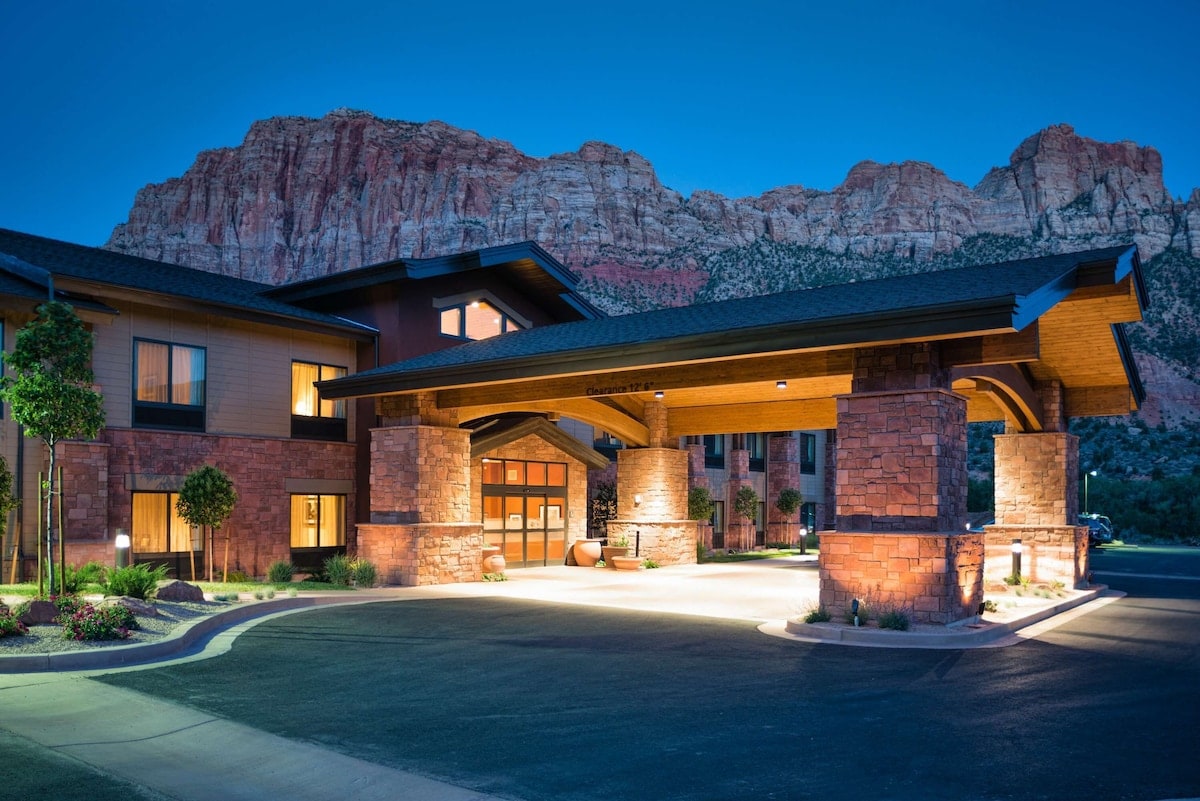 12 Best Choices for Where to Stay in Zion National Park 2023 CS