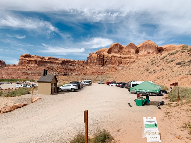 Corona Arch Trailhead parking lot