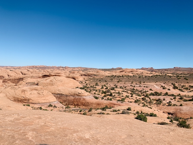 Scenery on the Fins and Things trail in Moab