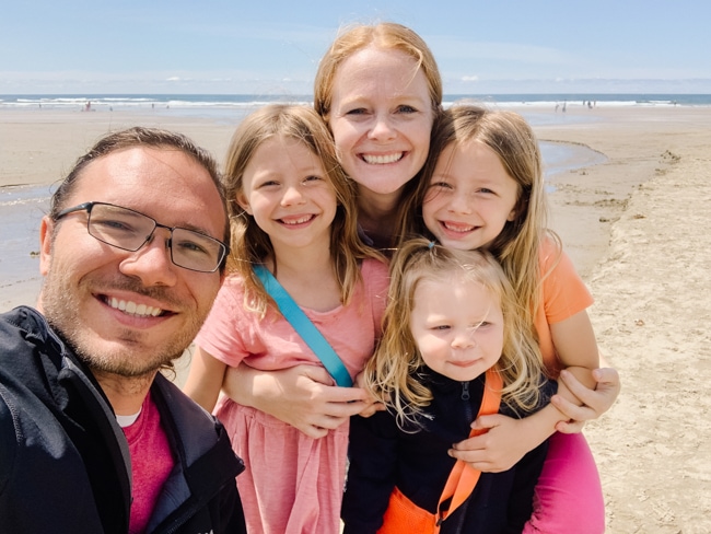 Family picture on the Oregon Coast