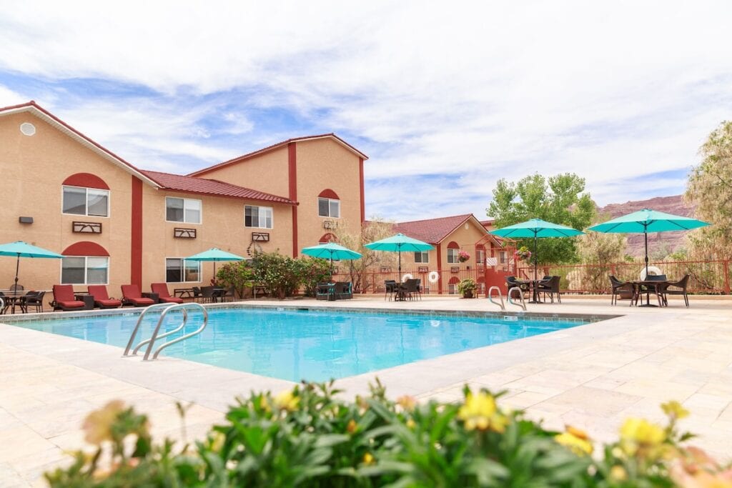 Swimming pool at the Aarchway Inn