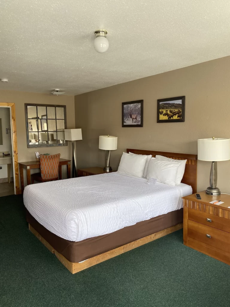 Whispering Sands Hotel is one of the best places to stay near Arches and Canyonlands National Park