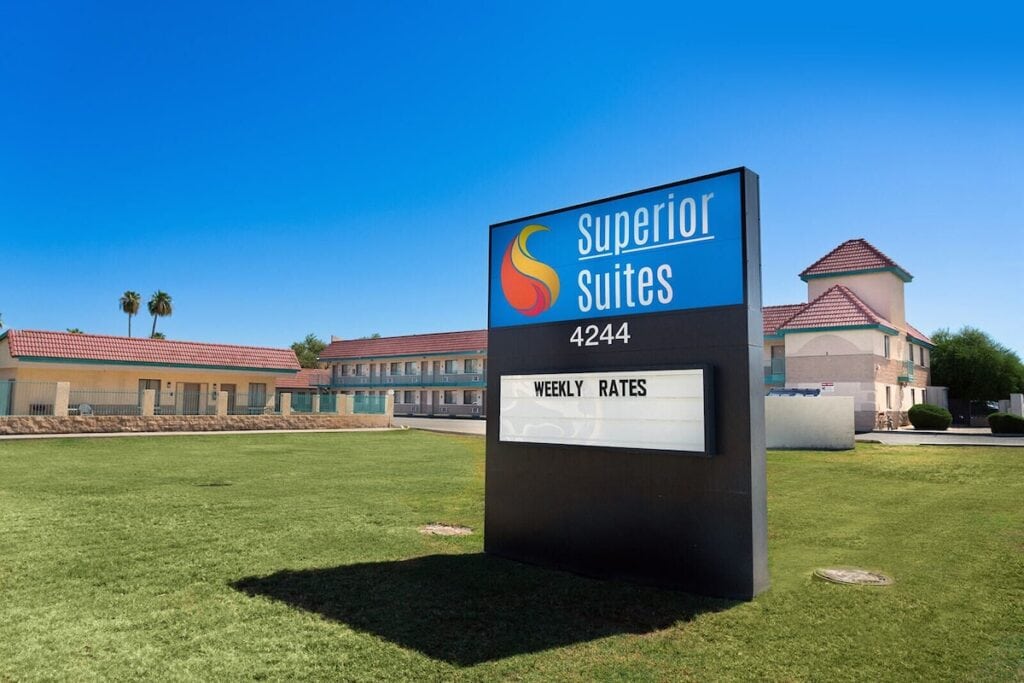 Superior Suites near the Salt River tubing run