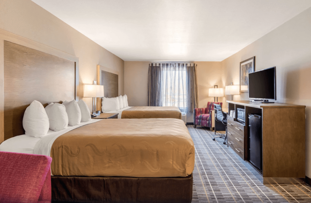 Staying room at Quality Inn & Suites Carlsbad Caverns Area.