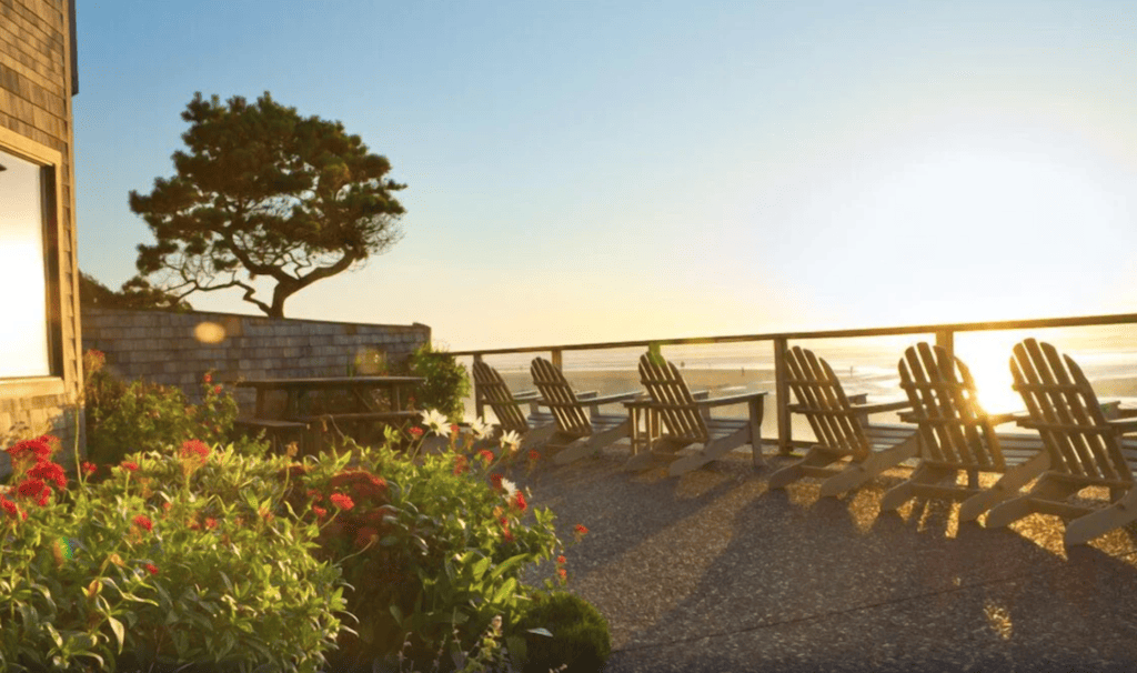 Sundeck at Land's End at Cannon Beach, one of the best Cannon Beach Hotels.