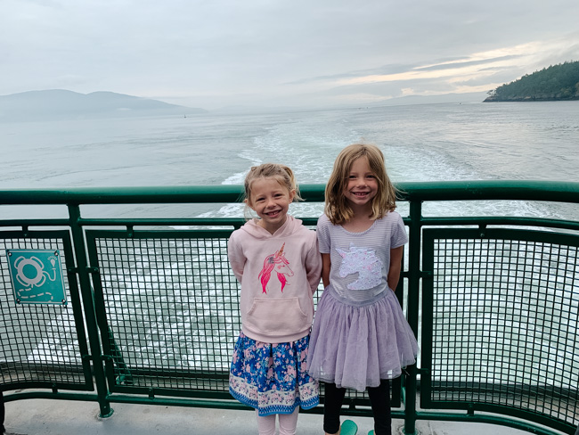 Girls on one of the Seattle boat tours