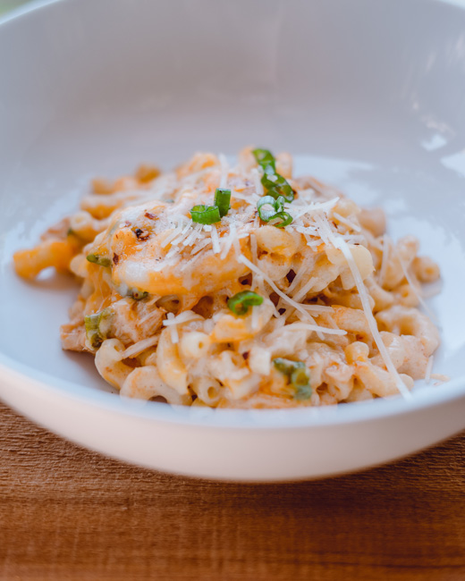 A dish full of mac and cheese from Pelican Brewing Company, one of the best Lincoln City restaurants.