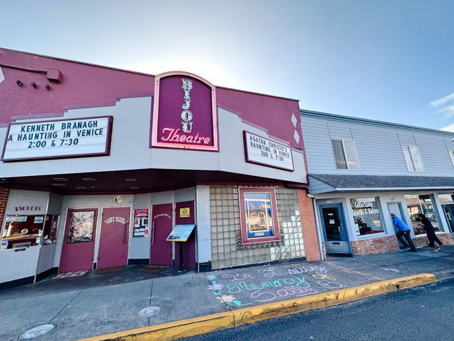 Catching a movie at the Bijou Theater is one of the most fun things to do in Lincoln City.
