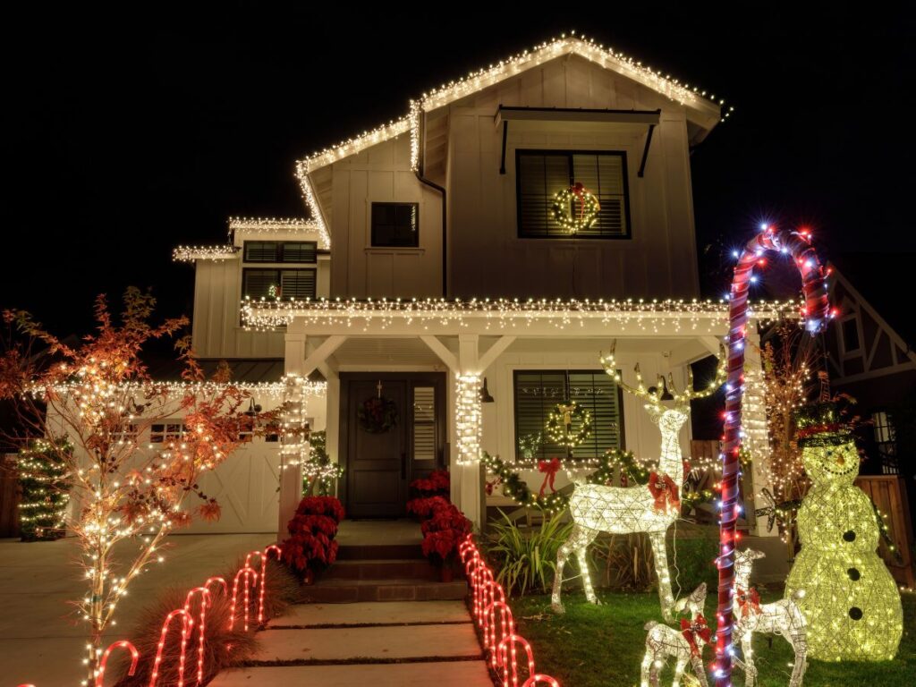 There is a great map of Boise showing where you can see houses like this one decorated for Christmas