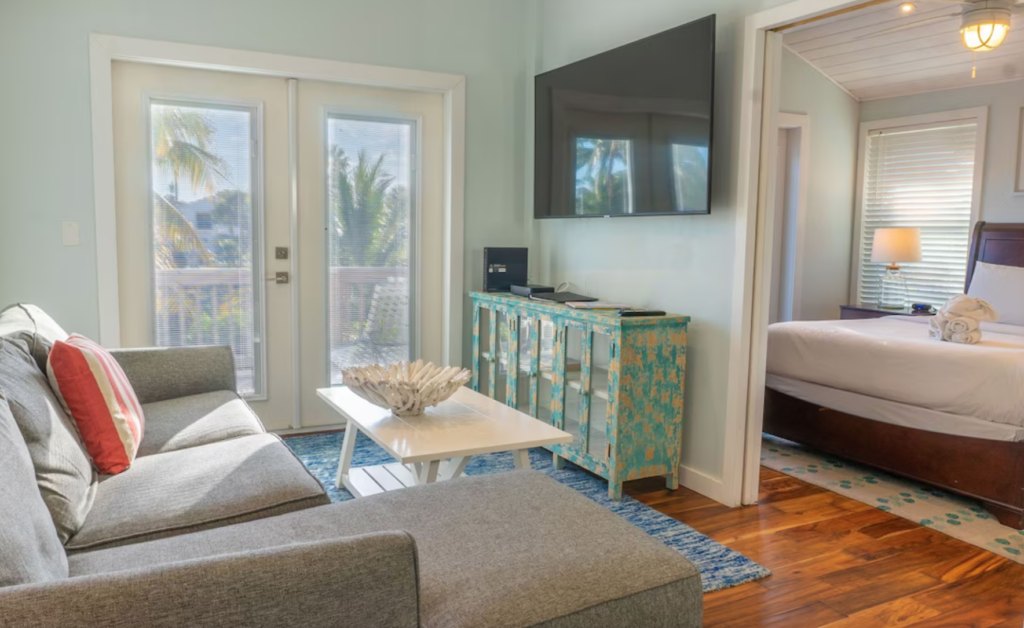 Living room and staying room at Lighthouse Resort: Inn & Suites.