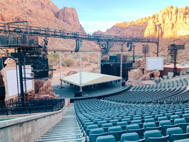 The Tuacahn Amphitheater has lots of fun things to do in St. George, Utah at night.